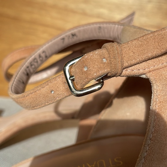 Stuart Weitzman Nearly Nude Dolce Suede Heels - Picture 6 of 11
